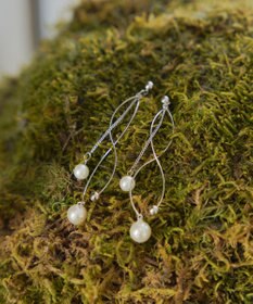 Tiaclasse 【安田美沙子さん着用】ウェーブパールピアス