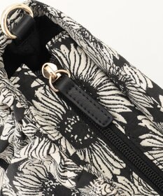 TOCCA 【美人百花掲載】【新色登場】FRILL POCHETTE ポシェット