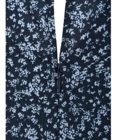 earth music&ecology 小花柄Ｖネックワンピース