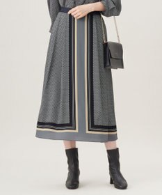 自由区 【洗える】ジオメトリックハートプリント スカート