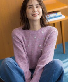 組曲 【WEB限定】モヘヤブレンド ビジューライク刺繍ニット