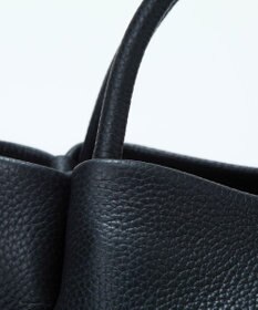 TOPKAPI 【Breath TOPKAPI】シュリンクレザー ショルダー付き ミニ トートバッグ / チャーム付き