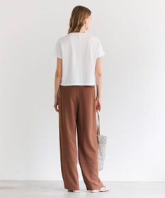 BEIGE， GYPSUM / シルキータッチ セミワイドタックパンツ