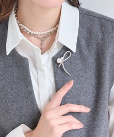 Phoebe クロスメタルパールブローチ　シルバー