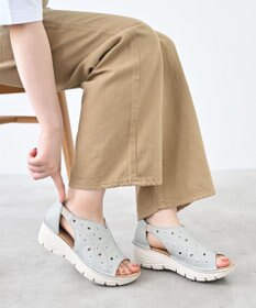 Pointer 本革 超軽量厚底パンチングサンダル