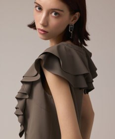 GRACE CONTINENTAL フリルサロペット