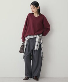 AMERICAN HOLIC Vネックワンポイントロゴスウェットプルオーバー