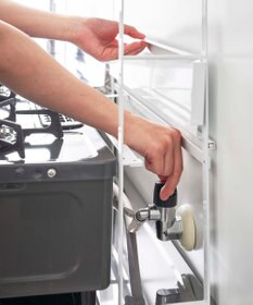 tower コンロ奥隙間ラック タワー 2段 ホワイト