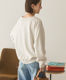 AMERICAN HOLIC Vネックワンポイントロゴスウェットプルオーバー