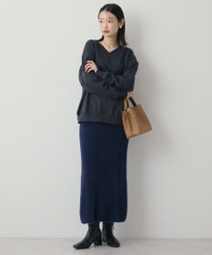 AMERICAN HOLIC Vネックワンポイントロゴスウェットプルオーバー