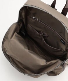 Y'SACCS ナイロン×リサイクルレザー　コンビマルチリュック