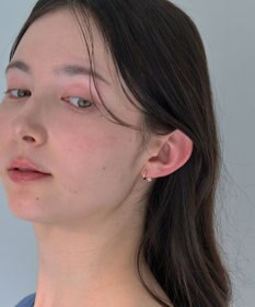 Phoebe 【金属アレルギー対応】【痛くないシリーズ】フラワービジューフロートライトフィットイヤリング　シャンパンゴールド