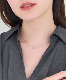 Phoebe 〈オンワード限定セット〉ロマンティックビジューバタフライフープピアス×リッチラインフォースシューネックレス　