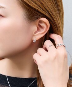Phoebe 〈オンワード限定セット〉ロマンティックビジューバタフライフープピアス×リッチラインフォースシューネックレス　