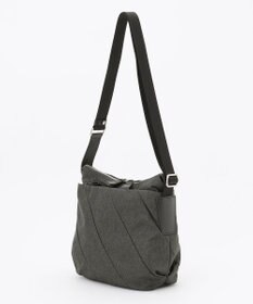 Y'SACCS ストリームラインショルダー