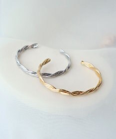 Tiaclasse ツイストバングル