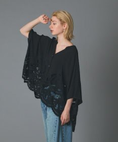 GRACE CONTINENTAL カットワークスカラブラウス