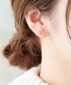Phoebe 〈シリーズ累計販売10000点突破！〉〈痛くないシリーズ/金属アレルギー対応〉クロスフープクリスタルループフィットイヤリング　ゴールド