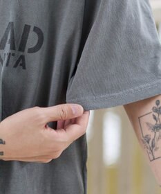 WEGO 【ユニセックス着用ITEM/MLサイズ展開】ステンシルロゴグラフィックT（SS）
