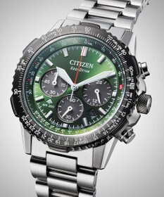 CITIZEN 【電池交換不要/20気圧防水/クロノグラフ】ケース40mmのパイロットウオッチ