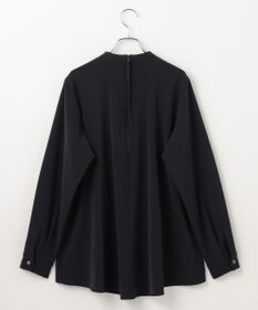 #Newans 〈亀恭子さんコラボ〉パネルタックAラインブラウス