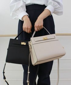 組曲 ベルトデザインスクエアショルダーバッグ