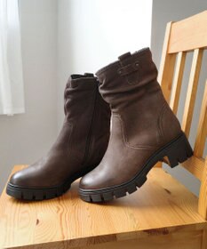 Pointer 本革ミドル丈ブーツ