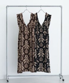 Green Parks ■ＥＳＣＡＲ　ボタニカルｐｔフリルエプロンワンピース