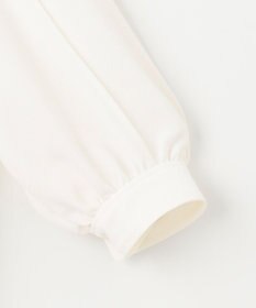 #Newans 【洗濯機可能/シワになりにくい】〈肩幅・二の腕が華奢見えする〉パフスリーブバイカラーブラウス