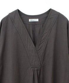 CRAFT STANDARD BOUTIQUE 刺繍入りツイルＶネックワンピース