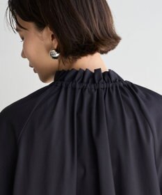 UNFILO フリルネック ブラウス