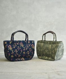AND WOOL 花刺繍の半円バッグ