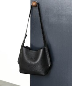 IACUCCI ルオータ ミディアムショルダー ALCE