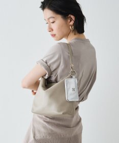 russet カラビナ付き ソフトレザーマルチケース(Z-211)