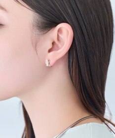 Phoebe 【痛くないシリーズ/金属アレルギー対応】パールクロスライトフィットイヤリング　シルバー