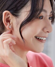 Tiaclasse ワンポイントクリスタルイヤリング