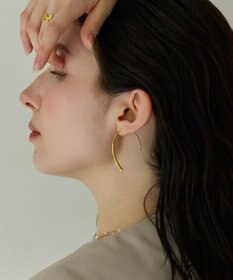 Phoebe 〈金属アレルギー対応〉エアリーフックピアス　ゴールド　ステンレス