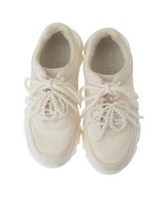 earth music&ecology 【チャーム付き】ＯＲｉｅｎｔａｌ　ＴＲａｆｆｉｃ　パールチャームスニーカー