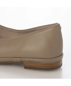 ing <ing>【WEB限定】【サスティナブル】スクエアトゥVカットフラットパンプス