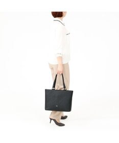 IBIZA マノ　セミショルダーバッグ