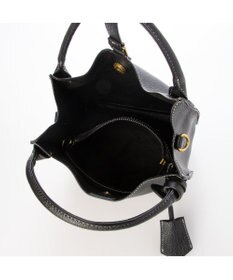 UNBILLION カシュカシュ cachecache / 1枚革風ショルダーベルト付ディテールトート