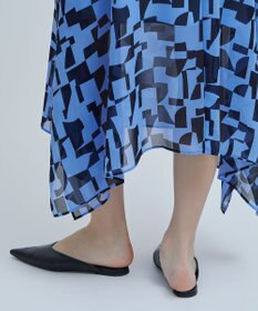 BEIGE， LUCIE / ランダムヘムスカート