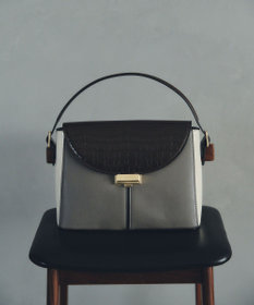 YECCA VECCA 配色メタルポイントバッグ