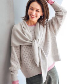 UNFILO 【WEB/一部店舗限定】ふわふわニット 三角ストール グレージュ