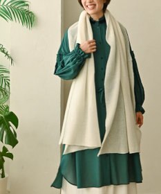 AND WOOL 〈上質な素材と手仕事から生まれたニット〉ホワイトカシミヤ100%の大判ストール