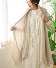 AND WOOL 〈上質な素材と手仕事から生まれたニット〉ホワイトカシミヤ100%の大判ストール