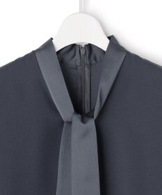 ICB 【先行予約】 FluidBackSatin ドルマンスリーブボウタイブラウス