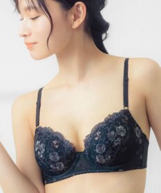 Wing ブラジャー 軽くしなやかな樹脂ワイヤー ソフトなつけごこち ボリューム調整が可能 【しなやかワイヤーブラ】 Aカップあり 小さいサイズ ブラ KB2427 ウイング／ワコール