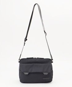 Y'SACCS ダブルタブ　トラベルポシェット