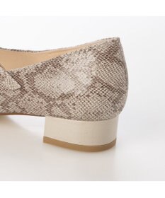 Riz raffinee <Riz raffinee>斜めストラップパンプス